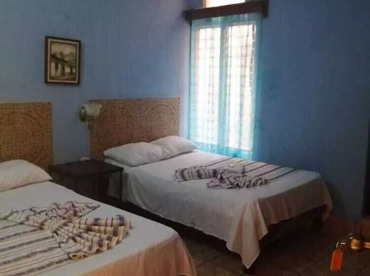 هتل La Estancia