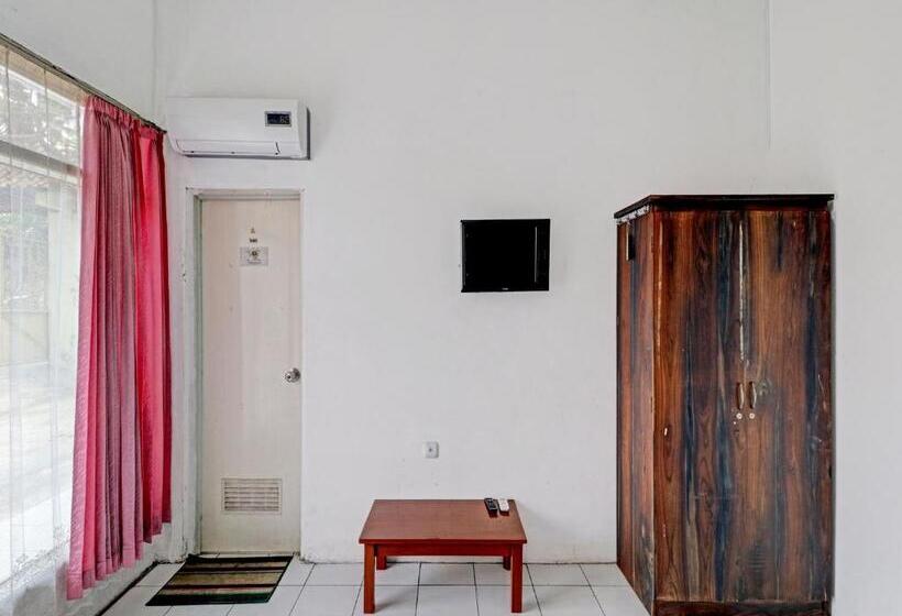 בית מלון כפרי Oyo 90621 Pondok 23