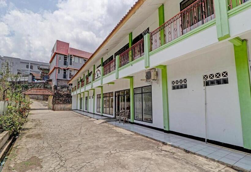 בית מלון כפרי Oyo 90621 Pondok 23