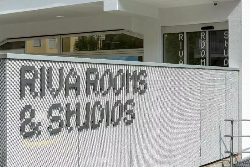 ホテル Riva Rooms & Studios Check In 24hr