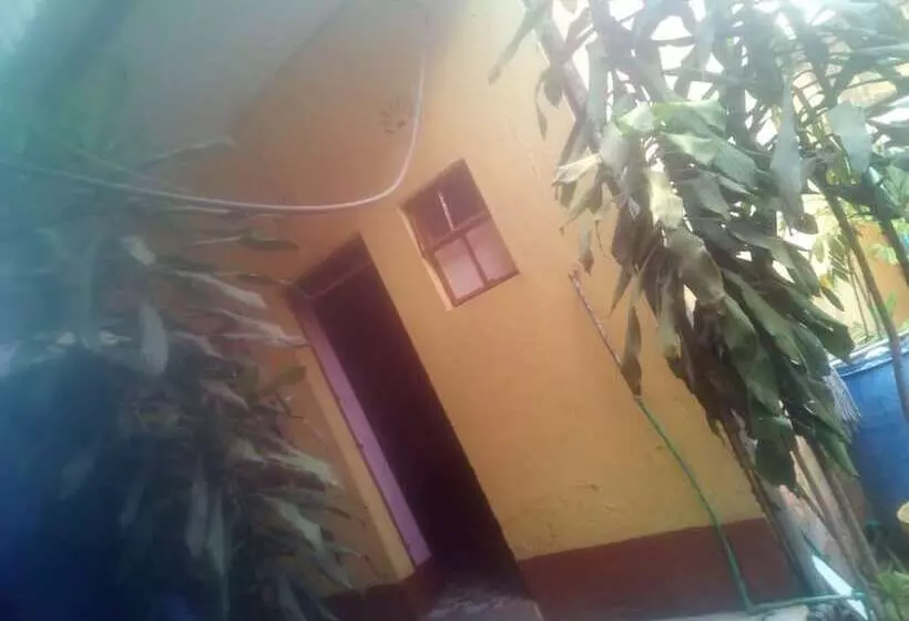 هتل Roadside Inn Restaurant