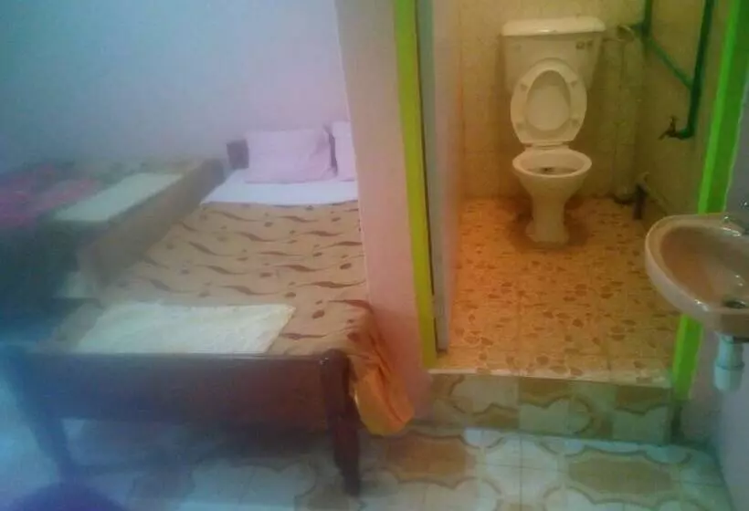 هتل Roadside Inn Restaurant