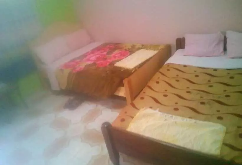 هتل Roadside Inn Restaurant