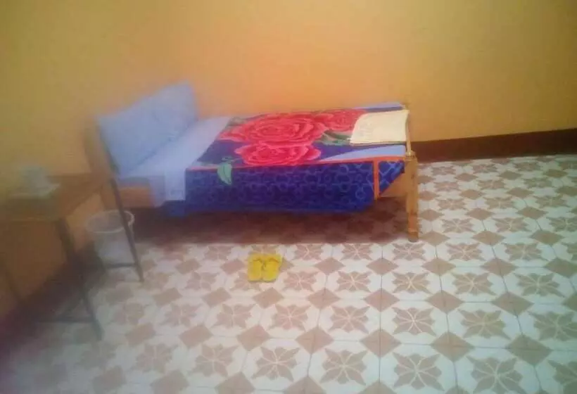 هتل Roadside Inn Restaurant