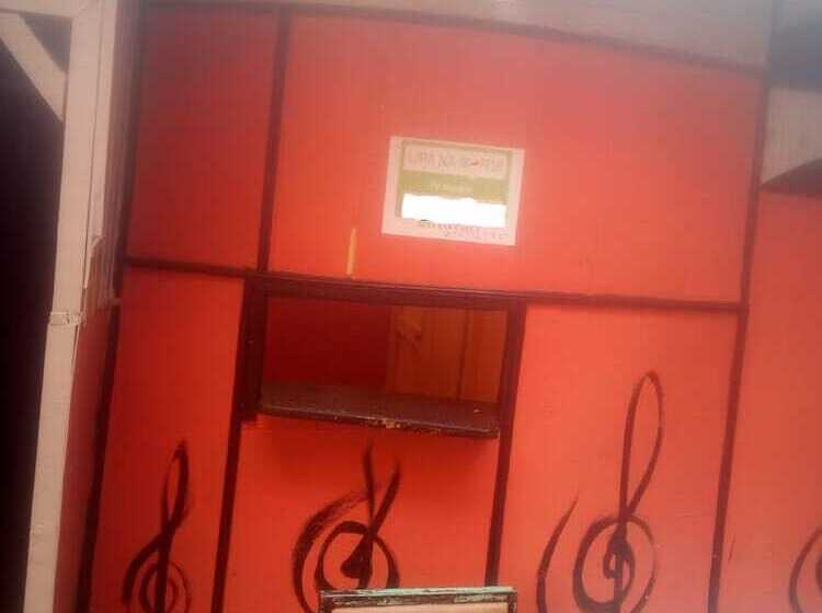 هتل Roadside Inn Restaurant