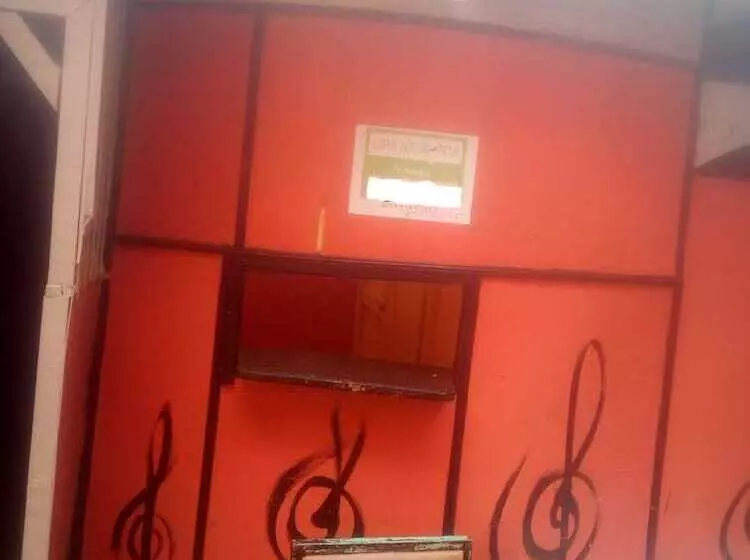 هتل Roadside Inn Restaurant