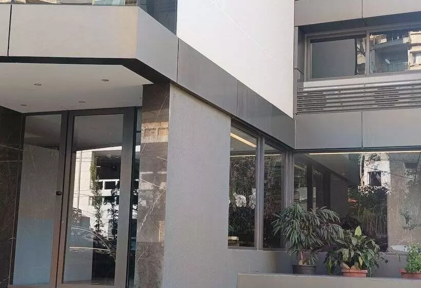 هتل Shade Suites And Studios