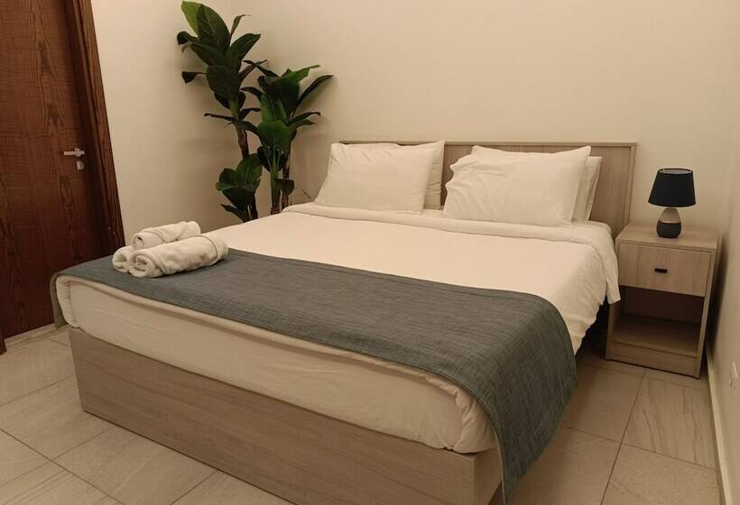 هتل Shade Suites And Studios