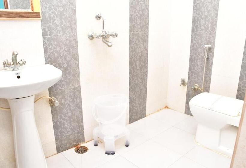 בית מלון כפרי Sky Residency