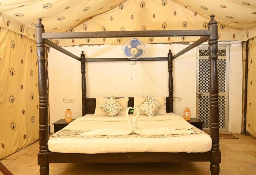 בית מלון כפרי Sky Residency