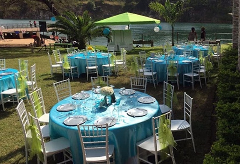 هتل Tiffany S Canyon Lodge