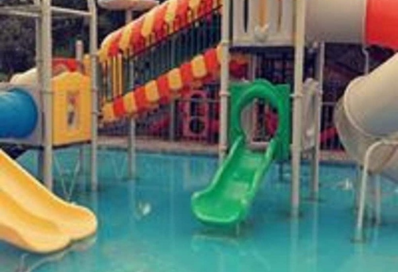 هتل Tiffany S Canyon Lodge