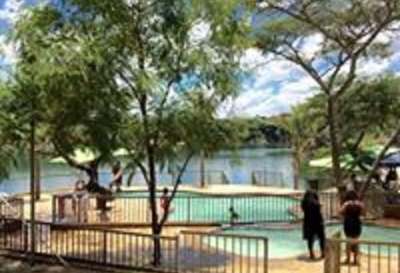 هتل Tiffany S Canyon Lodge