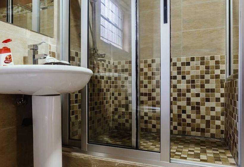 هتل Tiffany S Canyon Lodge