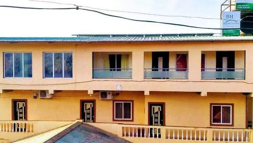 ホテル Yashraj Residency