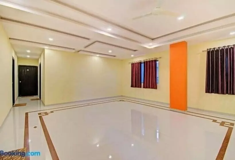 ホテル Yashraj Residency