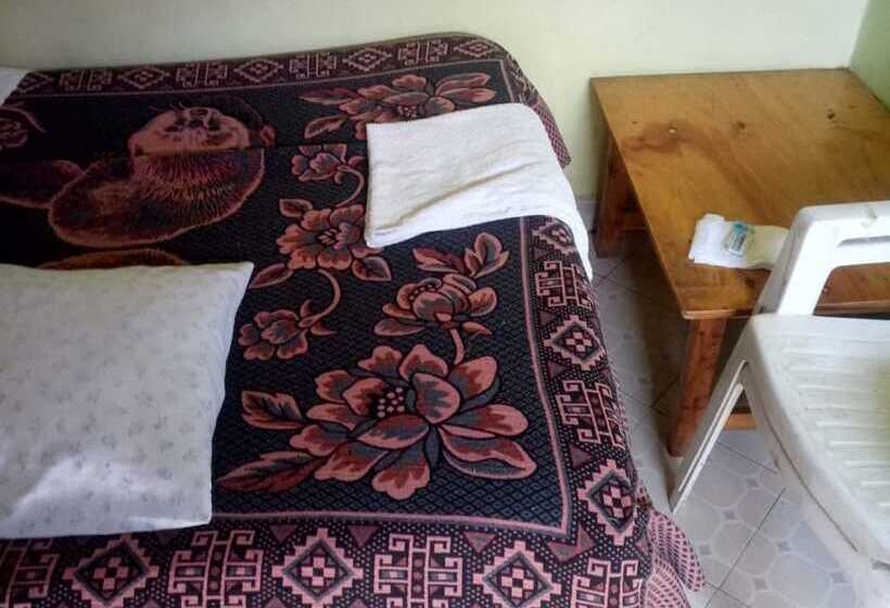 پانسیون Eldama Lodge