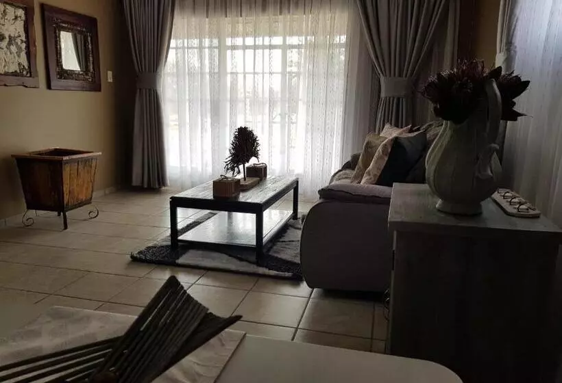 ペンション River Rock Lodge