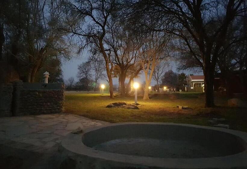 Пансион River Rock Lodge