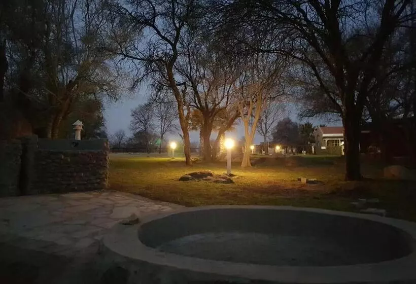 ペンション River Rock Lodge