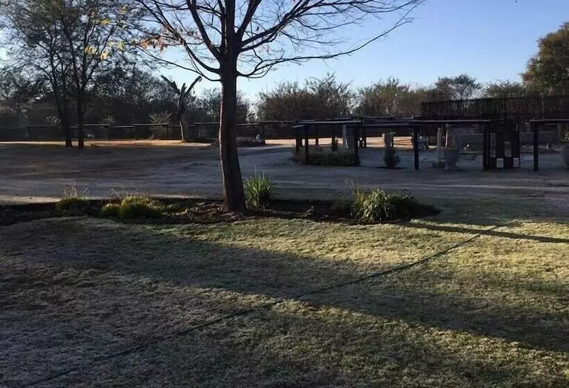 ペンション River Rock Lodge