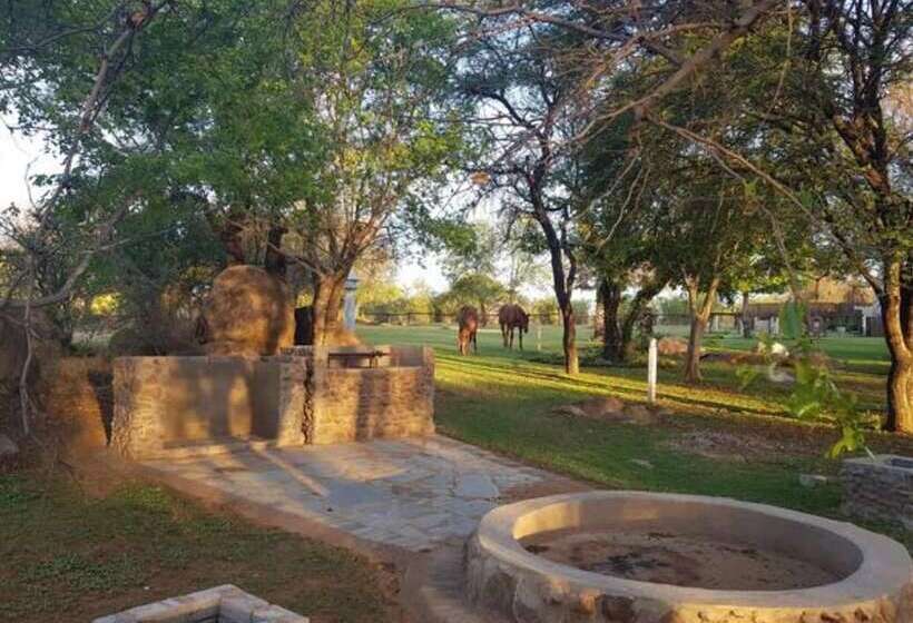 Пансион River Rock Lodge