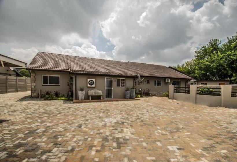 Пансион Up21 Guest House