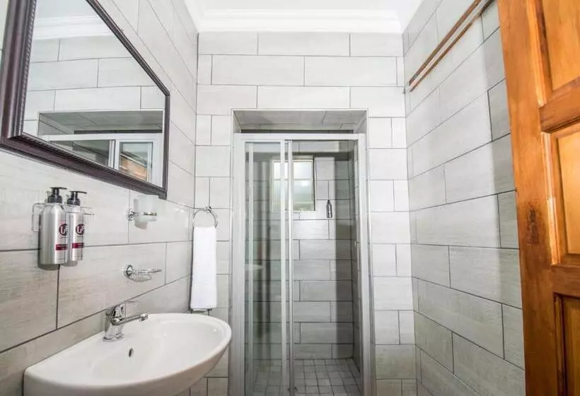 Majatalo Up21 Guest House