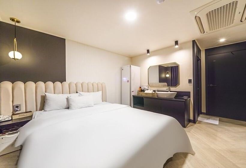 Cheongju Hotel Dictionary