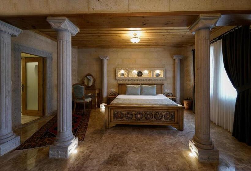 هتل Cratus Stone Palace