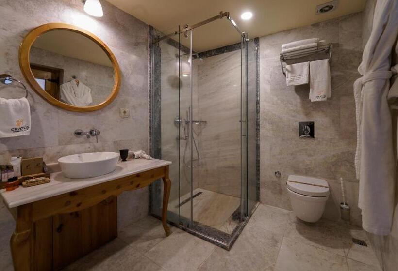 هتل Cratus Stone Palace