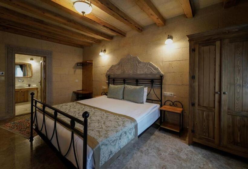 هتل Cratus Stone Palace