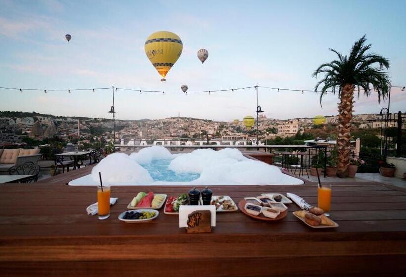 هتل Cratus Stone Palace