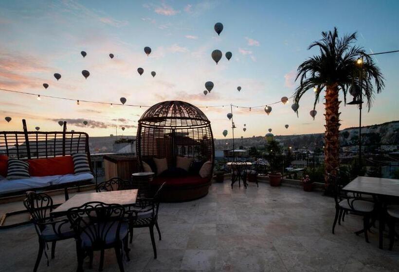 هتل Cratus Stone Palace