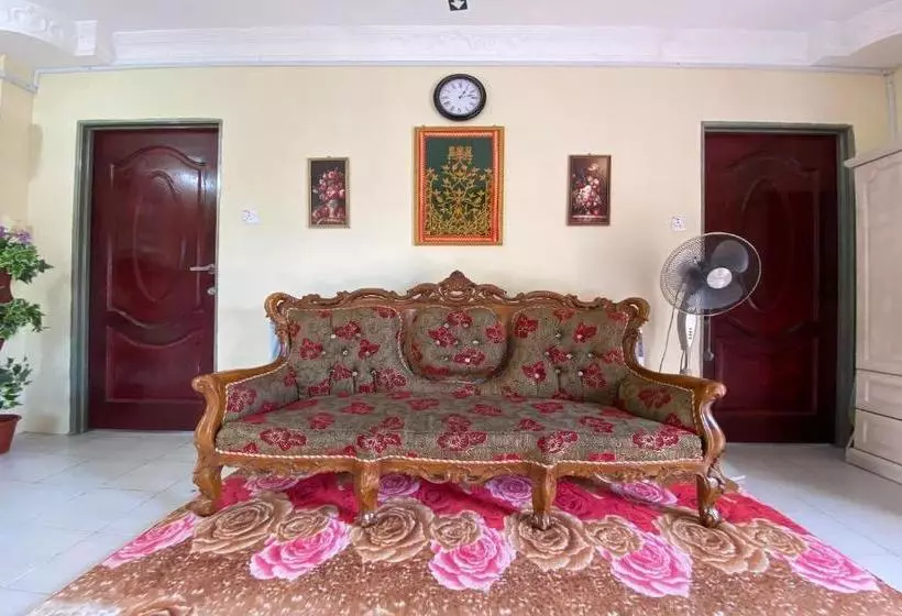ホテル Oyo 90331 D Jj Homestay