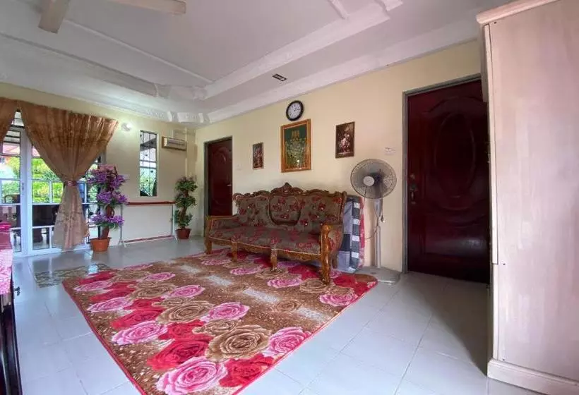 ホテル Oyo 90331 D Jj Homestay