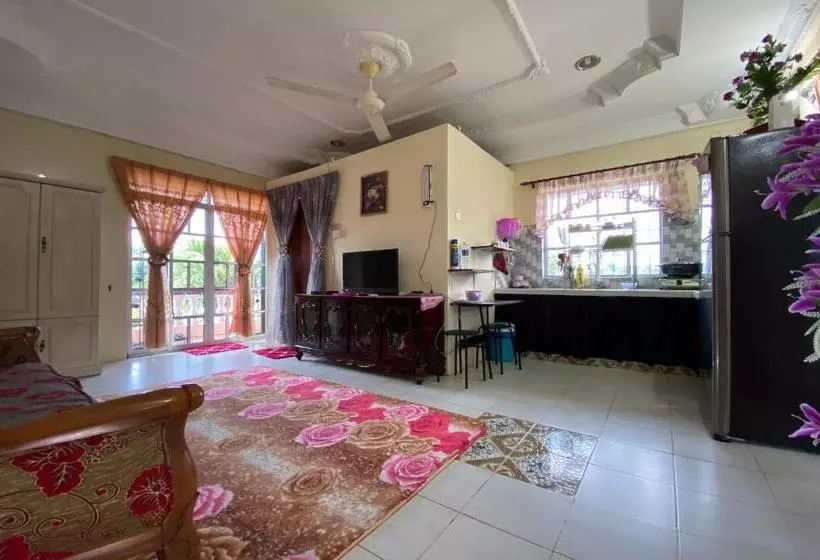 ホテル Oyo 90331 D Jj Homestay