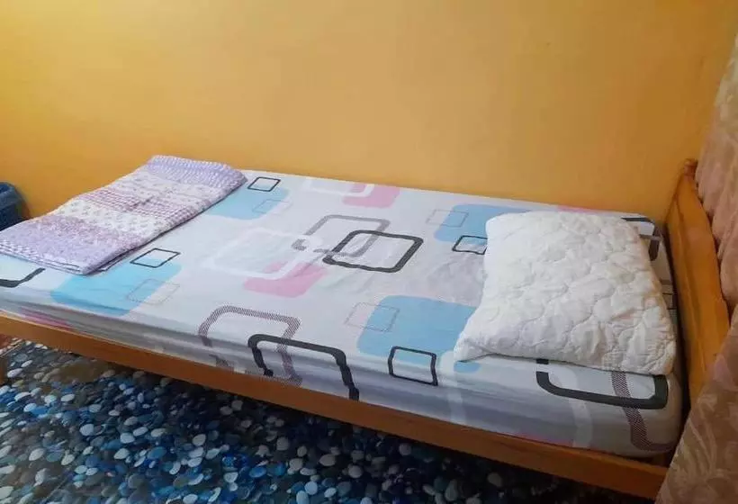 ホテル Oyo 90333 Tiny Room Homestay