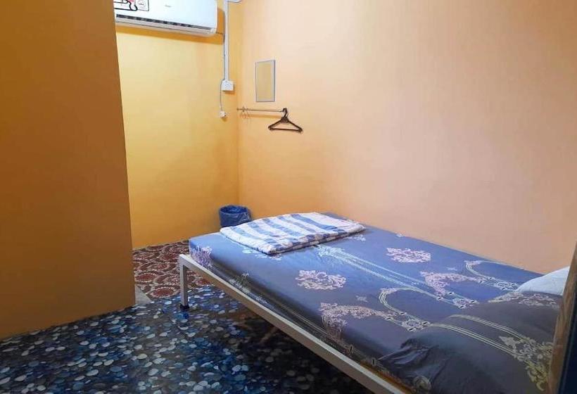 فندق Oyo 90333 Tiny Room Homestay