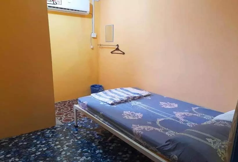 ホテル Oyo 90333 Tiny Room Homestay