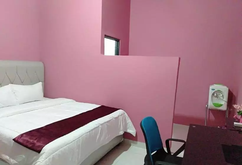 هتل Oyo 90602 Guest House Marisa Syariah