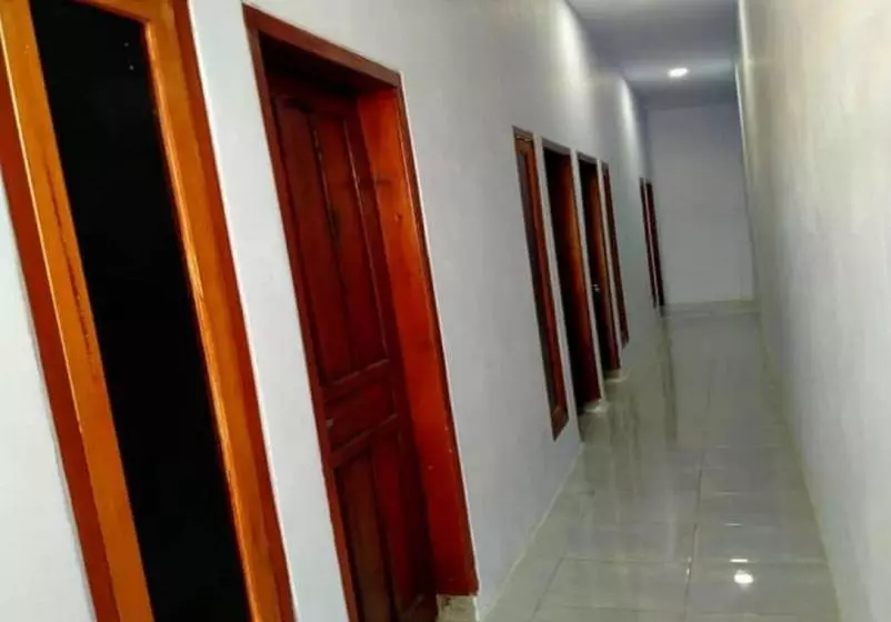 هتل Oyo 90604 Menara Sakti Syariah Homestay