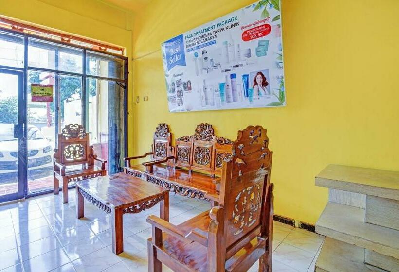 فندق Oyo 90604 Menara Sakti Syariah Homestay