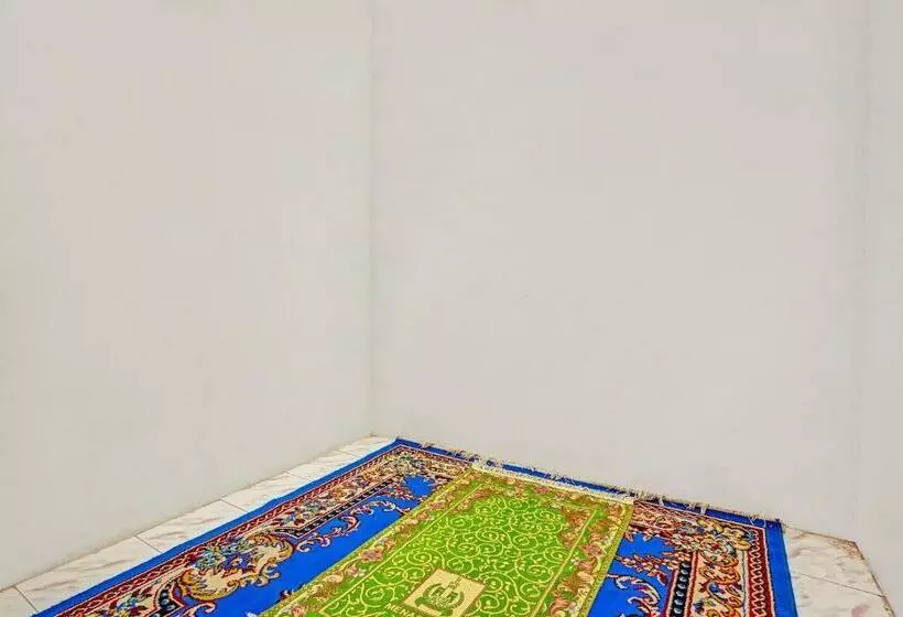هتل Oyo 90604 Menara Sakti Syariah Homestay