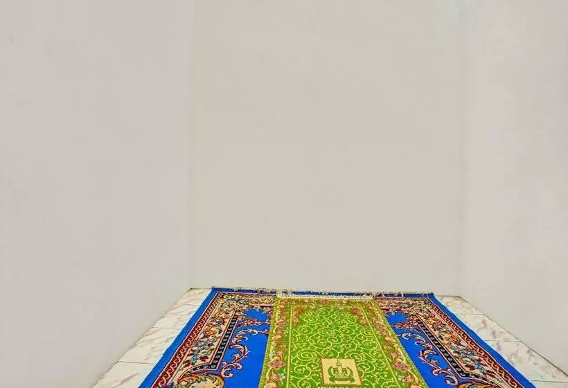 هتل Oyo 90604 Menara Sakti Syariah Homestay