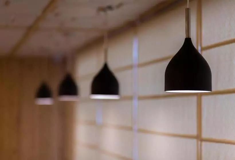 ホテル The Solitaire Express