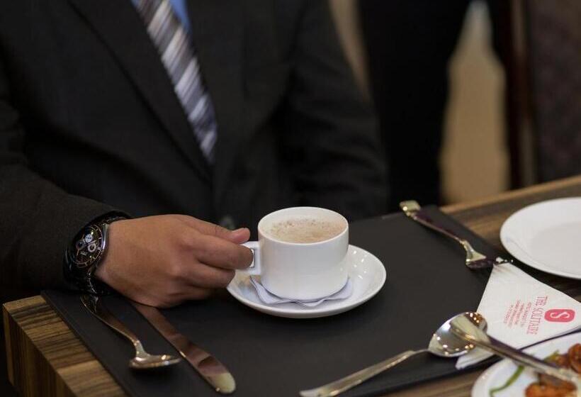 هتل The Solitaire Express