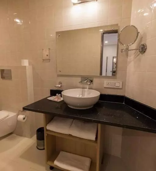 ホテル The Solitaire Express