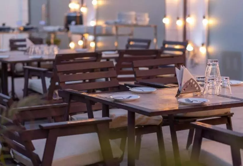 ホテル The Solitaire Express