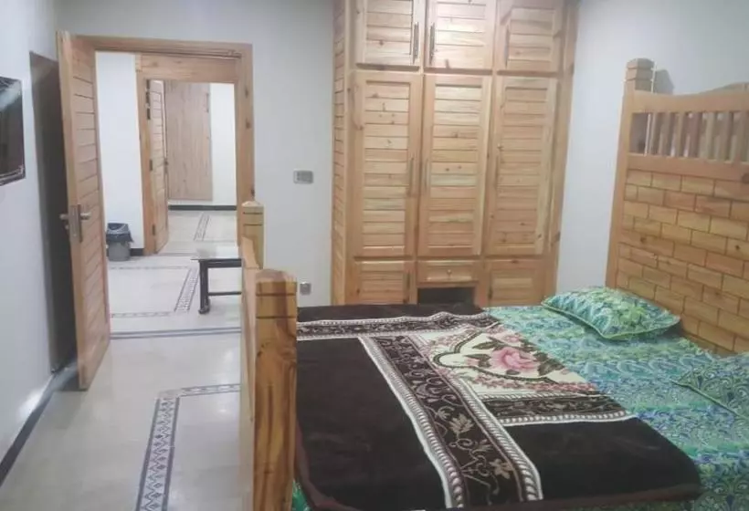 هتل Zujaja Guest House